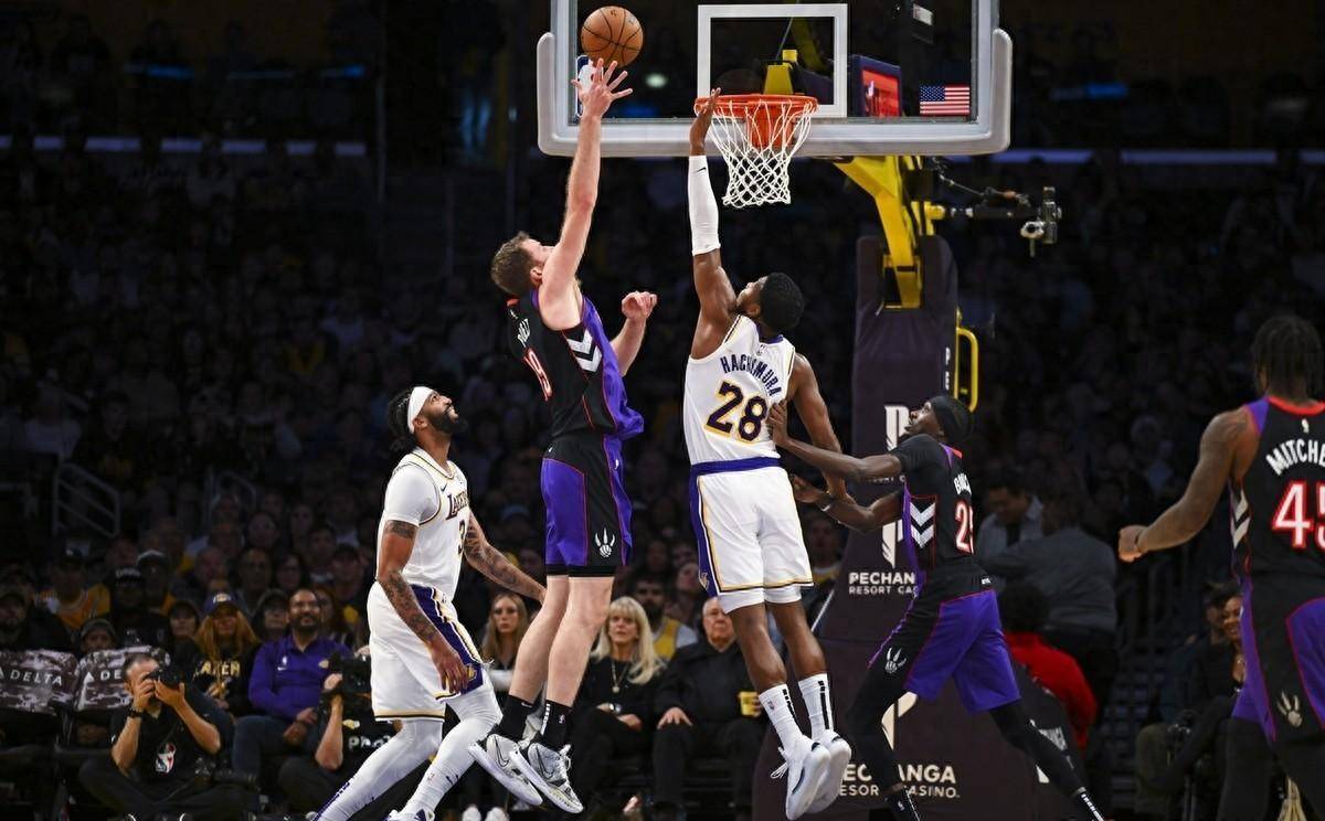 关于浓眉哥关键节点比分优势明显，C9带队取胜！的信息